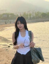 聲控與顏控的雙重福利！聽她細語輕聲，看她撩動心弦