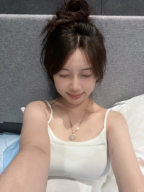 霈霈 162cm.47.C奶.24歲 幼齒美少女