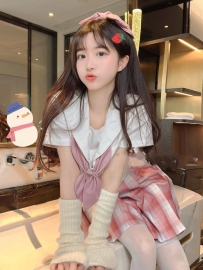 【頂級視聽高潮】19歲小可愛榮兒：超甜嬌喘＋現場自慰，超大尺度讓你根本忍不住