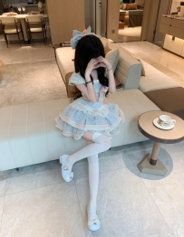 絕版19歲粉嫩妹！大眼白皙+敏感體質