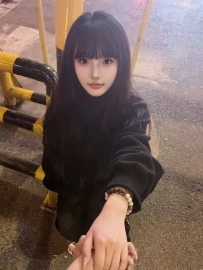 越相處越迷人！思思 22 歲：笑容特別甜、說話軟軟的，感受極致的撤嬌魅力
