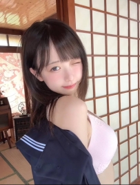 【首席名鑑】18歲的純真告白：珠珠 ✨ 雪白 D 奶與纖細美腿的感官交織，開啟您的私密