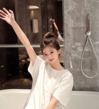 【18歲嫩白甜妹】清純臉蛋隱藏強烈慾望，一碰就出水