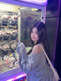 19歲青澀新人報到！初次下海、帶你體驗最純粹的溫柔