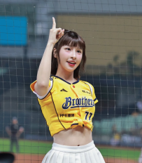2026 中信兄弟啦啦隊 Passion Sister 成員介紹懶人包，邊荷律、金渡兒、峮峮