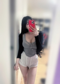 視覺震撼：166cm 長腿模特身材 x 逆天 E 級豪乳