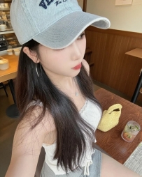 24歲甜美小清新！158cm嬌小火辣C杯，滿滿的女友FU讓你一秒戀愛