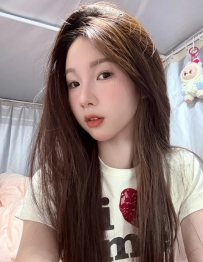 【高質感推薦】靚麗學姐：不只前凸後翹，更有如羊脂玉般的細膩雪肌。