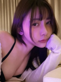 白到發光！168/D 凹凸有致，視覺與觸覺的雙重饗宴