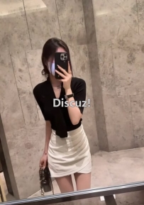 想看我騷穴的形狀嗎？思雅：25歲極致誘惑，等待你來撕爛絲襪、狠狠調教