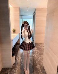 反差萌天花板！高挑系妹妹「路怡」：20歲的青春無敵，長腿與可愛的完美結合