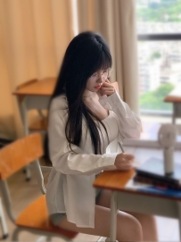 【南部/台南/高雄】大胸控專屬：小晴 ｜ E級傲人曲線、極致互動感，給予您最火辣的深